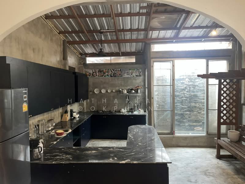 3-BR Townhouse, Bangkok, Lat Phrao, Lat Phrao, Bangkok, 3 Bedrooms, 150 sqm, Townhouse For Sale, by Hathairat Rookphan , 500236479 - DDproperty.com