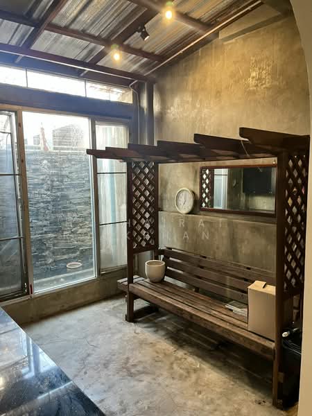 3-BR Townhouse, Bangkok, Lat Phrao, Lat Phrao, Bangkok, 3 Bedrooms, 150 sqm, Townhouse For Sale, by Hathairat Rookphan , 500236479 - DDproperty.com