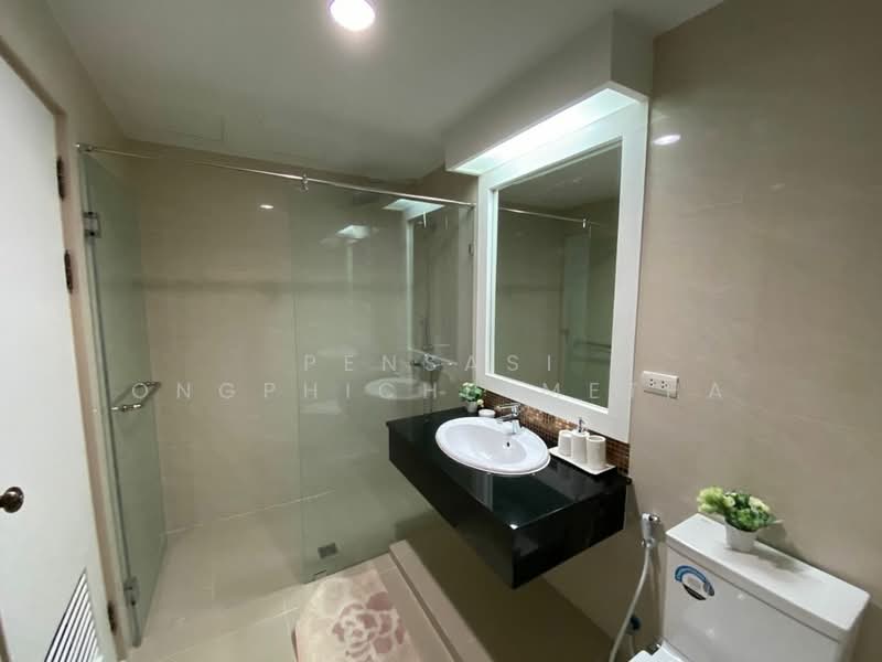 G.P. Grande Tower, Bangkok, 55 Sukhumvit 23, Khlongtoei Nua, Watthana, Bangkok, 3 Bedrooms, 220 sqm, Apartment For Rent, by Pensasi Ongphichetmetha, 500236486 - DDproperty.com