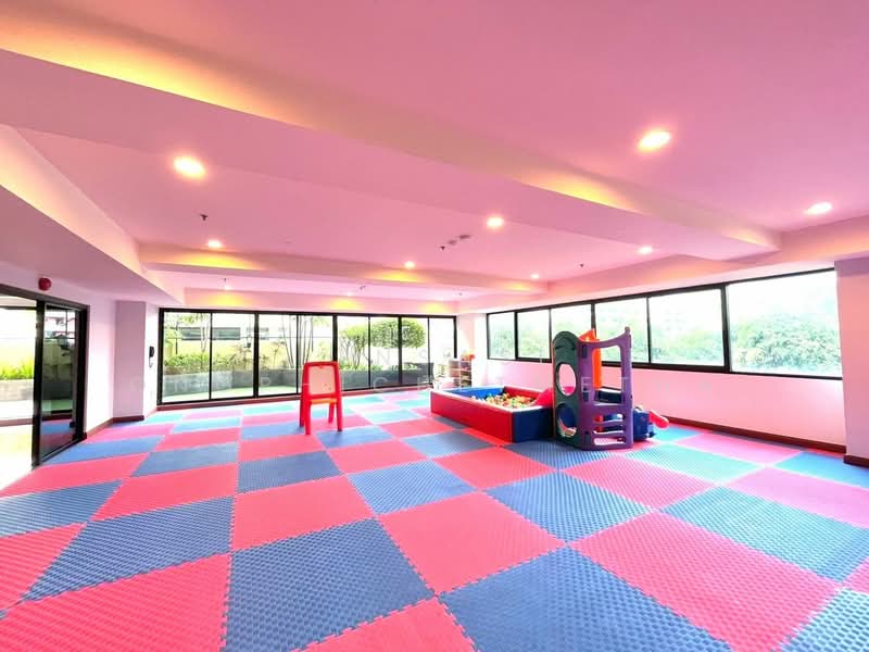 G.P. Grande Tower, Bangkok, 55 Sukhumvit 23, Khlongtoei Nua, Watthana, Bangkok, 3 Bedrooms, 220 sqm, Apartment For Rent, by Pensasi Ongphichetmetha, 500236486 - DDproperty.com