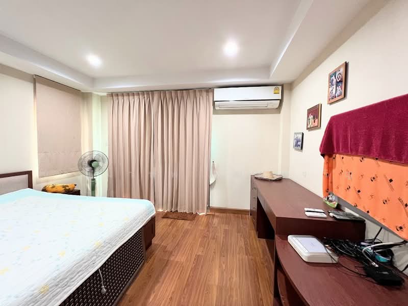 เช่าด่วน ติดรถไฟฟ้าสายสีเหลือง เดินทางสะดวกมาก, Bangkok, Bang Na, Bang Na, Bangkok, 4 Bedrooms, 268 sqm, Single Detached House For Rent, by นายมานพ วุฒฒเจริญ, 500236538 - DDproperty.com