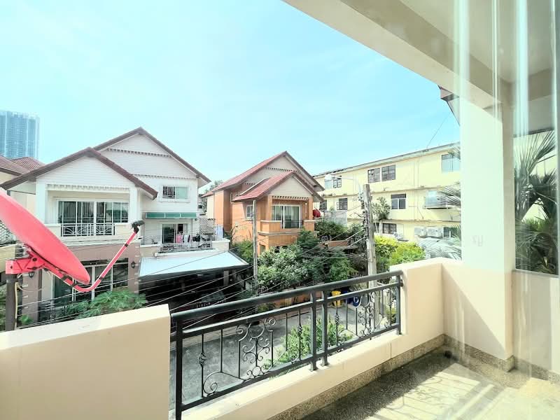เช่าด่วน ติดรถไฟฟ้าสายสีเหลือง เดินทางสะดวกมาก, Bangkok, Bang Na, Bang Na, Bangkok, 4 Bedrooms, 268 sqm, Single Detached House For Rent, by นายมานพ วุฒฒเจริญ, 500236538 - DDproperty.com