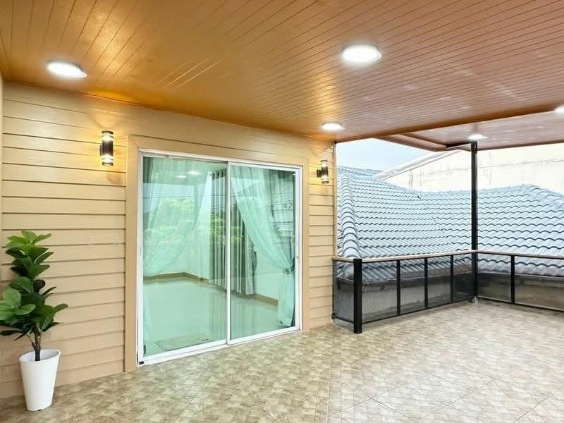 หมู่บ้านสาธิต, ชลบุรี, บ่อวิน, ศรีราชา, ชลบุรี, 200 ตร.ม., บ้านเดี่ยว ขาย, โดย Janpen Konpetch, 500236560 - DDproperty.com