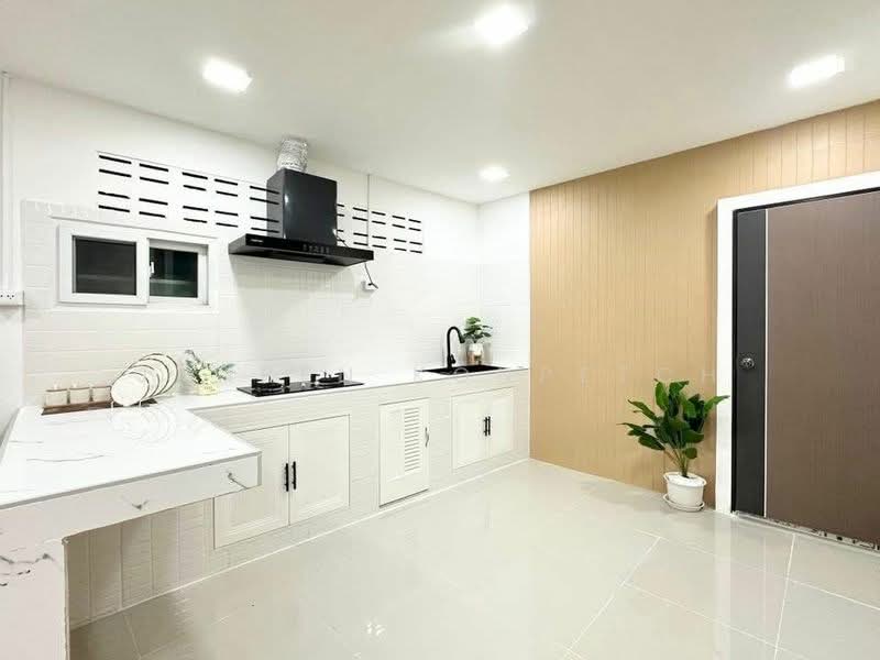 หมู่บ้านสาธิต, Chon Buri (Pattaya), Bo Win, Si Racha, Chon Buri (Pattaya), 4 Bedrooms, 200 sqm, Single Detached House For Sale, by Janpen Konpetch, 500236560 - DDproperty.com