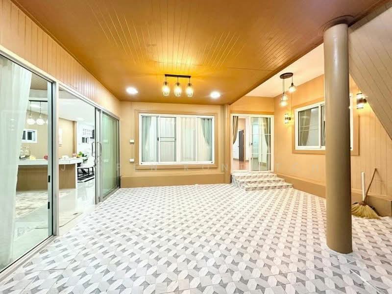 หมู่บ้านสาธิต, Chon Buri (Pattaya), Bo Win, Si Racha, Chon Buri (Pattaya), 4 Bedrooms, 200 sqm, Single Detached House For Sale, by Janpen Konpetch, 500236560 - DDproperty.com