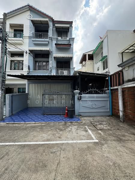 undefined, Bangkok, Wang Thonglang, Wang Thonglang, Bangkok, 4 Bedrooms, 300 sqm, Townhouse For Sale, by Hathairat Rookphan , 500236562 - DDproperty.com