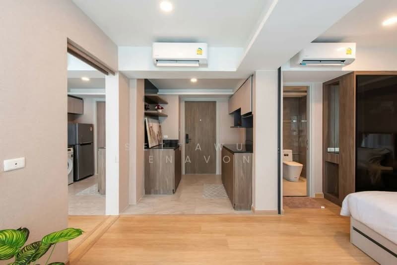 Lloyd Soonvijai-Thonglor, Bangkok, Soi Phetchaburi 47, Phetchaburi Road, Bang Kapi, Huai Khwang, Bangkok, 2 Bedrooms, 54 sqm, Condo For Rent, by Settawut Leenavong, 500236586 - DDproperty.com