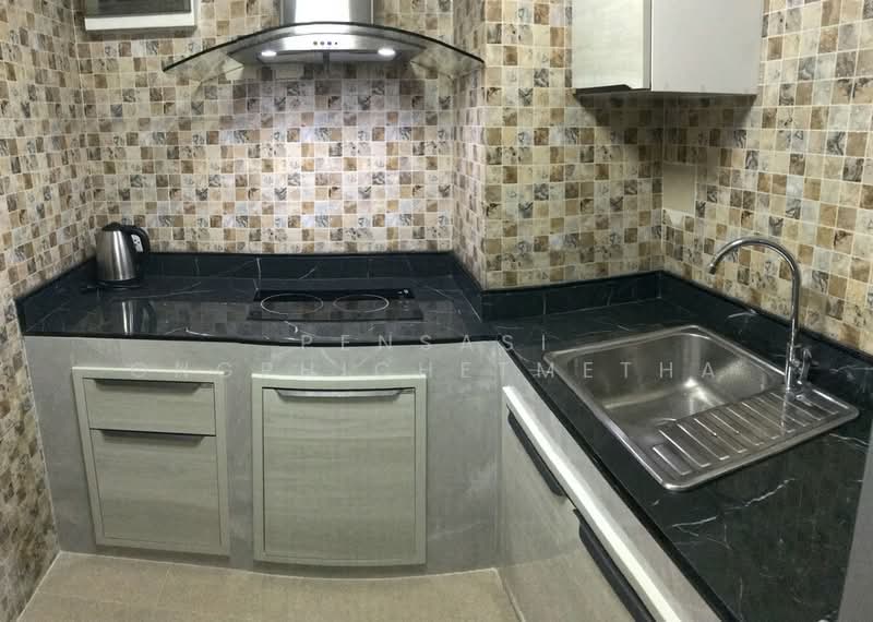 Omni Tower Sukhumvit Nana, Bangkok, 69 Sukhumvit 4 Alley, Khlong Toei, Khlong Toei, Bangkok, 3 Bedrooms, 105 sqm, Condo For Rent, by Pensasi Ongphichetmetha, 500236593 - DDproperty.com