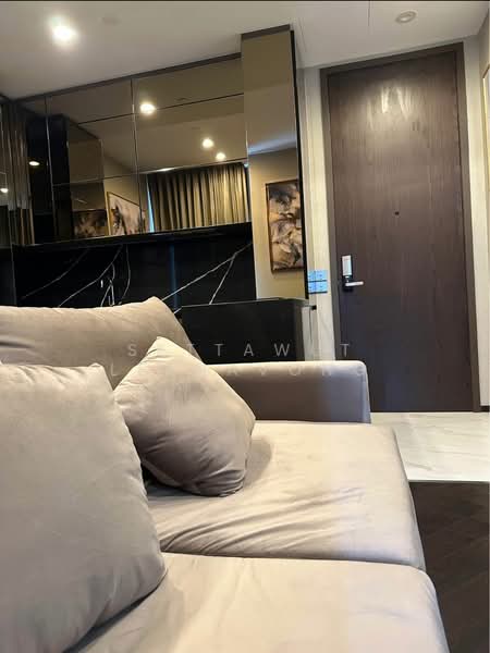 The Esse Sukhumvit 36, Bangkok, Soi Sukhumvit 36, Sukhumvit Road, Phra Kanong, Khlong Toei, Bangkok, 1 Bedroom, 43 sqm, Condo For Sale, by Settawut Leenavong, 500236599 - DDproperty.com