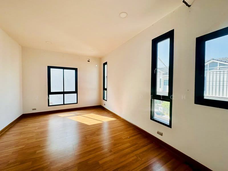 หมู่บ้าน มณีรินทร์ ปาร์ค บางพระ ซอย 8, ชลบุรี, บางพระ, ศรีราชา, ชลบุรี, 108 ตร.ม., บ้านแฝด ขาย, โดย Janpen Konpetch, 500236656 - DDproperty.com