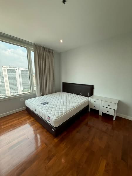 Siri Residence, Bangkok, 21 Soi Sukhumvit 24, Khong Tan, Khlong Toei, Bangkok, 3 Bedrooms, 168 sqm, Condo For Rent, by Pensasi Ongphichetmetha, 500236657 - DDproperty.com