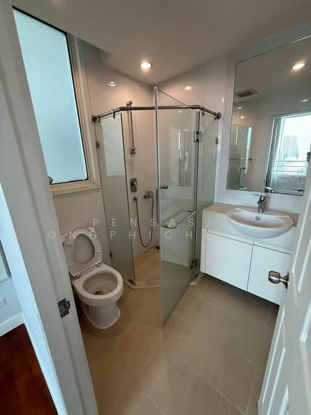 Siri Residence, Bangkok, 21 Soi Sukhumvit 24, Khong Tan, Khlong Toei, Bangkok, 3 Bedrooms, 168 sqm, Condo For Rent, by Pensasi Ongphichetmetha, 500236657 - DDproperty.com