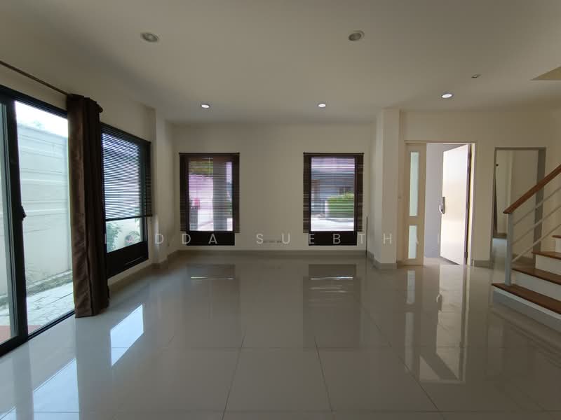 Baan Klang Muang The Edition Rama 9-Pattanakarn, Bangkok, Motorway Road, Prawet, Prawet, Bangkok, 4 Bedrooms, 222 sqm, Townhouse For Sale, by Ladda Suebthai, 500236663 - DDproperty.com