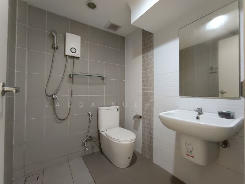 Baan Klang Muang The Edition Rama 9-Pattanakarn, Bangkok, Motorway Road, Prawet, Prawet, Bangkok, 4 Bedrooms, 222 sqm, Townhouse For Sale, by Ladda Suebthai, 500236663 - DDproperty.com