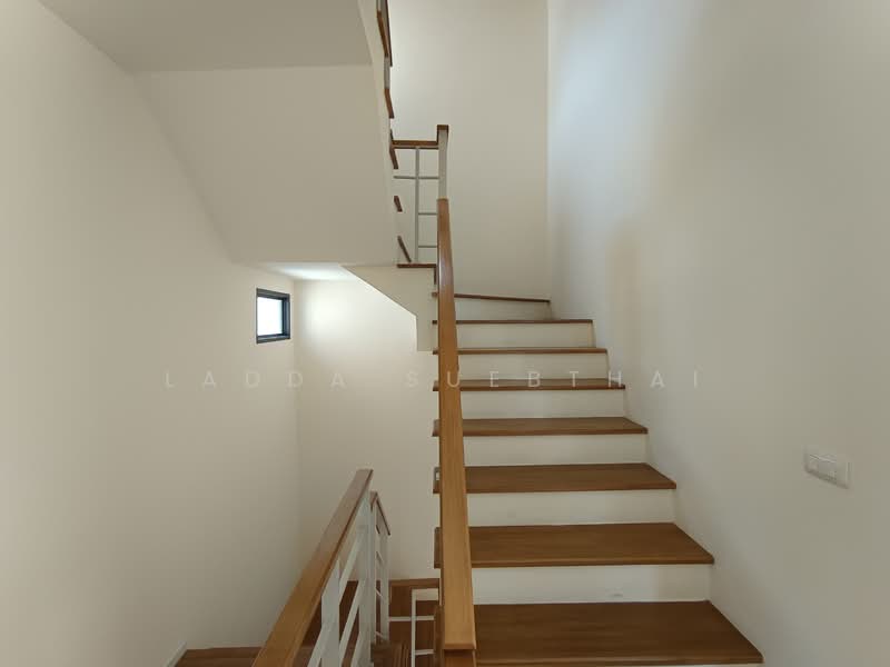 Baan Klang Muang The Edition Rama 9-Pattanakarn : บ้านกลางเมือง ดิ อิดิชั่น พระราม 9-พัฒนาการ, กรุงเทพ, ถนนเลียบมอเตอร์เวย์, ประเวศ, ประเวศ, กรุงเทพ, 222 ตร.ม., ทาวน์เฮ้าส์ ขาย, โดย Ladda Suebthai, 500236663 - DDproperty.com