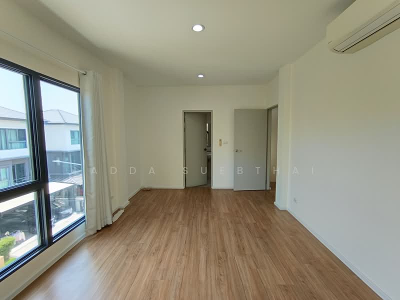 Baan Klang Muang The Edition Rama 9-Pattanakarn, Bangkok, Motorway Road, Prawet, Prawet, Bangkok, 4 Bedrooms, 222 sqm, Townhouse For Sale, by Ladda Suebthai, 500236663 - DDproperty.com