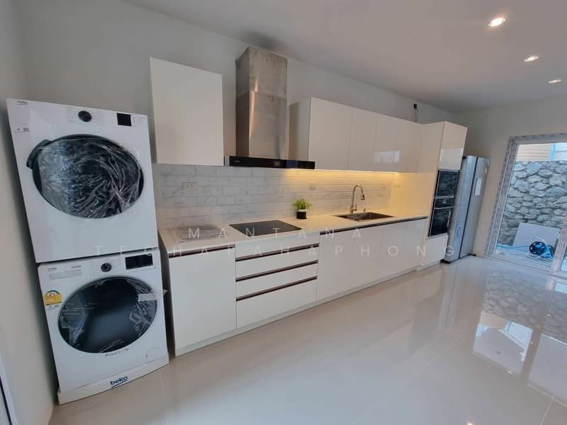 undefined, Chon Buri (Pattaya), Nong Pla Lai, Bang Lamung (Pattaya), Chon Buri (Pattaya), 4 Bedrooms, 270 sqm, Single Detached House For Rent, by Mantana Techapahaphong, 500236666 - DDproperty.com