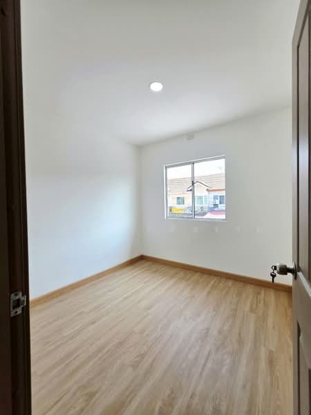 Pruksa Ville 17 Putthabucha 36-Rama 2, Bangkok, Soi Phutthabucha 36 Yeak 1, Bangmot, Thung Khru, Bangkok, 3 Bedrooms, 120 sqm, Townhouse For Sale, by แพร ภักดีธรรม, 500236680 - DDproperty.com