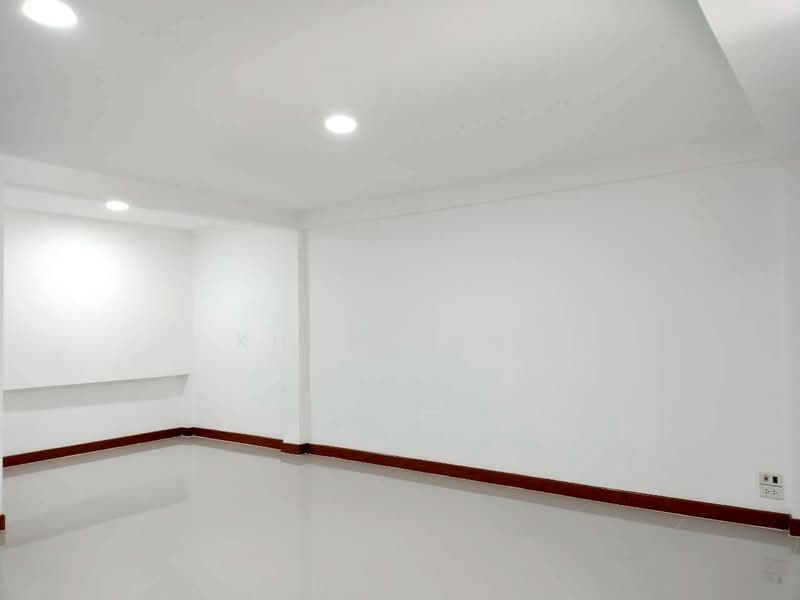 Townhouse for rent in Sukhumvit 55 (SPSJP268), Bangkok, ซอยทองหล่อ 25, Khlong Tan Nua, Watthana, Bangkok, 2 Bedrooms, 300 sqm, Townhouse For Rent, by Khun Jane, 500236691 - DDproperty.com