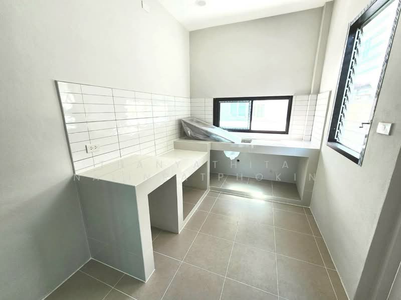 นันทวัน วงแหวน-รัตนาธิเบศร์, นนทบุรี, Nonthaburi, Sao Thong Hin, Bang Yai, Nonthaburi, 4 Bedrooms, 215 sqm, Single Detached House For Sale, by Thanyathita Nalinratphokin, 500236692 - DDproperty.com