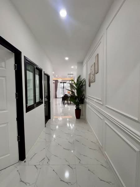 undefined, Chon Buri (Pattaya), Nong Pru, Bang Lamung (Pattaya), Chon Buri (Pattaya), 3 Bedrooms, 150 sqm, Townhouse For Rent, by Mantana Techapahaphong, 500236702 - DDproperty.com