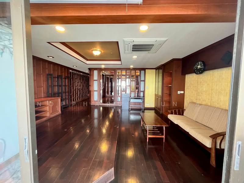 State Tower : อาคารสเตททาวเวอร์, กรุงเทพ, 1055 ถนนสีลม, สีลม, บางรัก, กรุงเทพ, 83 ตร.ม., คอนโด ให้เช่า, โดย Noppharuj Nunta, 500236721 - DDproperty.com