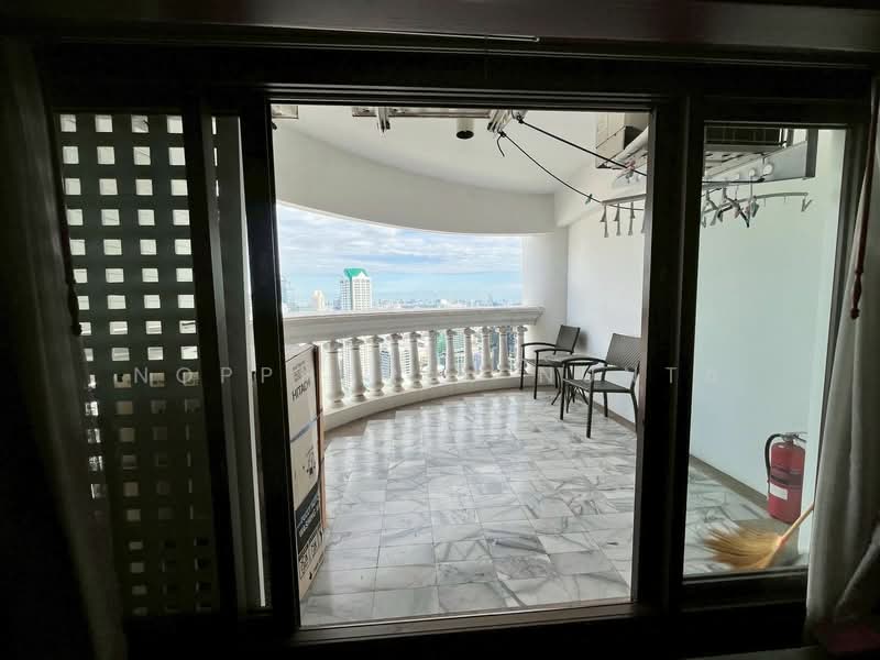 State Tower, Bangkok, 1055 Silom Road, Silom, Bang Rak, Bangkok, 1 Bedroom, 83 sqm, Condo For Rent, by Noppharuj Nunta, 500236721 - DDproperty.com