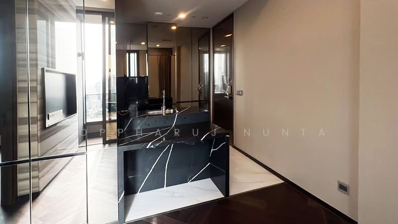 The Esse Sukhumvit 36, Bangkok, Soi Sukhumvit 36, Sukhumvit Road, Phra Kanong, Khlong Toei, Bangkok, 1 Bedroom, 38 sqm, Condo For Rent, by Noppharuj Nunta, 500236729 - DDproperty.com