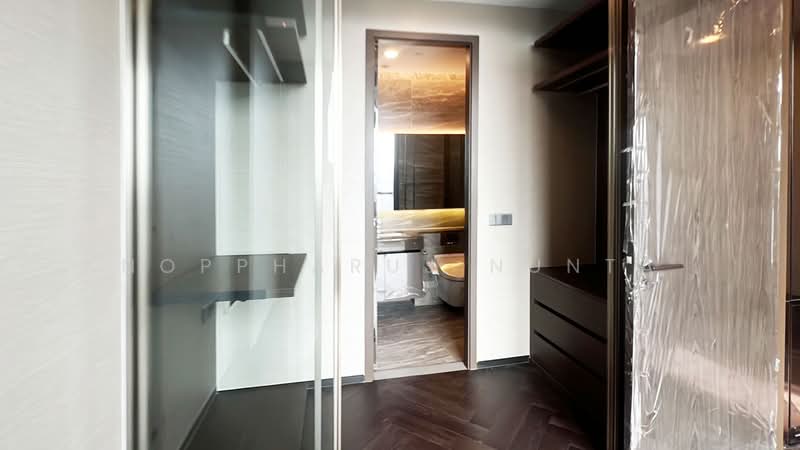 The Esse Sukhumvit 36, Bangkok, Soi Sukhumvit 36, Sukhumvit Road, Phra Kanong, Khlong Toei, Bangkok, 1 Bedroom, 38 sqm, Condo For Rent, by Noppharuj Nunta, 500236729 - DDproperty.com