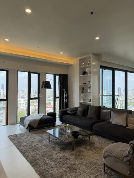 Siamese Exclusive Sukhumvit 31, Bangkok, 75 Soi Sukhumvit 31, Khlong Tan Nua, Watthana, Bangkok, 3 Bedrooms, 206 sqm, Condo For Rent, by Noppharuj Nunta, 500236736 - DDproperty.com