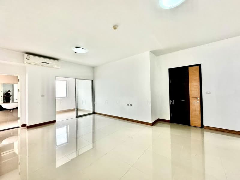 Supalai Park Ekkamai-Thonglor, Bangkok, Petchaburi Road, Bang Kapi, Huai Khwang, Bangkok, 2 Bedrooms, 71 sqm, Condo For Rent, by Noppharuj Nunta, 500236739 - DDproperty.com