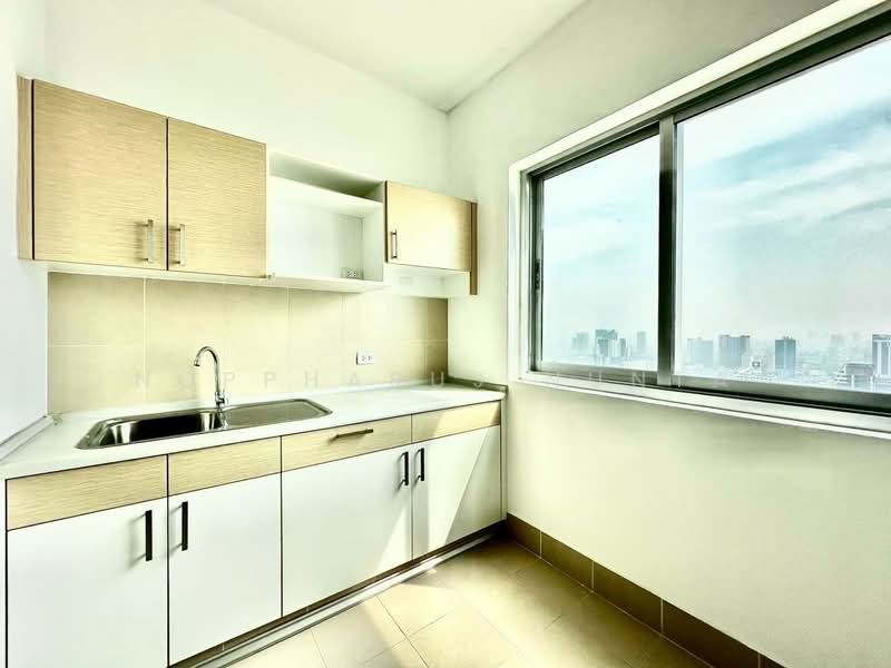 Supalai Park Ekkamai-Thonglor, Bangkok, Petchaburi Road, Bang Kapi, Huai Khwang, Bangkok, 2 Bedrooms, 71 sqm, Condo For Rent, by Noppharuj Nunta, 500236739 - DDproperty.com