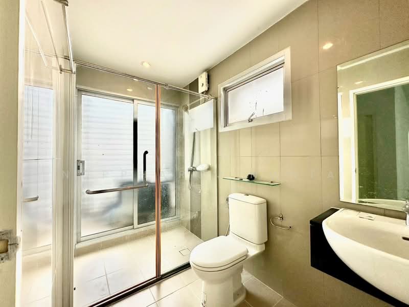 Supalai Park Ekkamai-Thonglor, Bangkok, Petchaburi Road, Bang Kapi, Huai Khwang, Bangkok, 2 Bedrooms, 71 sqm, Condo For Sale, by Noppharuj Nunta, 500236744 - DDproperty.com