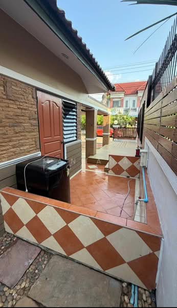 2-BR House, Chon Buri (Pattaya), Nong Pru, Bang Lamung (Pattaya), Chon Buri (Pattaya), 2 Bedrooms, 140 sqm, Single Detached House For Rent, by Mantana Techapahaphong, 500236747 - DDproperty.com