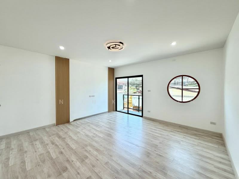 ซอยตาลเดี่ยว วังหินศรีราชา, Chon Buri (Pattaya), Surasak, Si Racha, Chon Buri (Pattaya), 3 Bedrooms, 80 sqm, Townhouse For Sale, by Janpen Konpetch, 500236766 - DDproperty.com