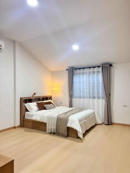 3-BR House, Chon Buri (Pattaya), Nong Pla Lai, Bang Lamung (Pattaya), Chon Buri (Pattaya), 3 Bedrooms, 150 sqm, Single Detached House For Sale, by Thanyalag Chanchodtanakul, 500236805 - DDproperty.com