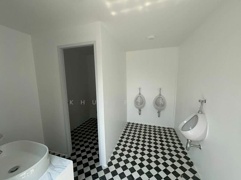 ขาย /เช่า ที่ดิน 351 ตร.ว พร้อมอาคาร สภาพสวยพร้อมเข้าอยู่ ใกล้ BTS แบริ่ง เพียง 3 นาที (SPSSR165), สมุทรปราการ, ซ. แบริ่ง 5, สำโรงเหนือ, เมืองสมุทรปราการ, สมุทรปราการ, 250 ตร.ม., พื้นที่ขายของ ขาย, โดย Khun Poon, 500236806 - DDproperty.com