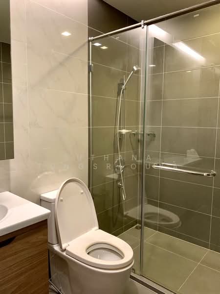 M Thonglor 10, Bangkok, 9 Soi Ekkamai 12, Ekkamai Road, Khlong Tan Nua, Watthana, Bangkok, 2 Bedrooms, 57 sqm, Condo For Sale, by Suthana Tungsriouya, 500236814 - DDproperty.com