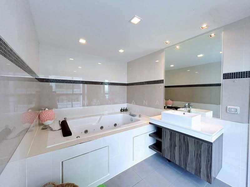 Wongamat Tower, Chon Buri (Pattaya), Village No. 5 223/9, Nong Pru, Bang Lamung (Pattaya), Chon Buri (Pattaya), 2 Bedrooms, 92 sqm, Condo For Rent, by Mantana Techapahaphong, 500236834 - DDproperty.com