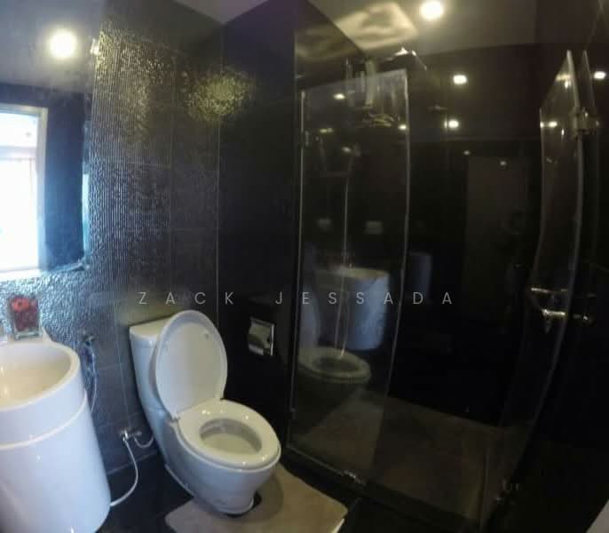 Rhythm Sukhumvit 36-38, Bangkok, 55 Soi Sukhumvit 36, Sukhumvit Road, Phra Kanong, Khlong Toei, Bangkok, 2 Bedrooms, 55 sqm, Condo For Sale, by Zack Jessada, 500236870 - DDproperty.com