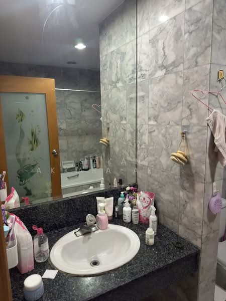 The Royal Place 1, Bangkok, Rajdamri, Lumphini, Pathum Wan, Bangkok, 1 Bedroom, 74 sqm, Condo For Rent, by Sakan Akkara-aektalin, 500236883 - DDproperty.com