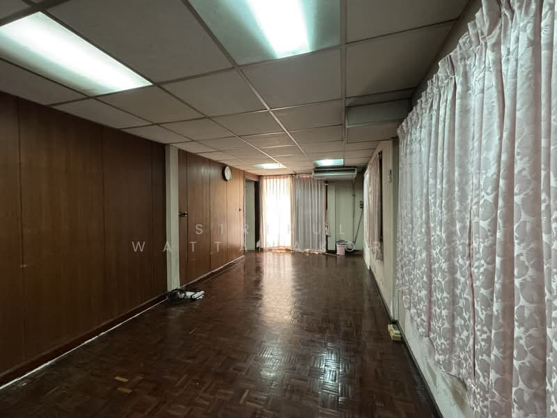 Detached house on Soi Narathiwas 15, Only 1.1 km BTS Chong Nonsi, Bangkok, Thung Maha Mek, Sathon, Bangkok, 3 Bedrooms, 300 sqm, Single Detached House For Rent, by Sirikul Wattanakorn, 500236961 - DDproperty.com