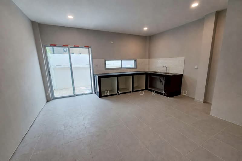 บ้านกลางเมือง เดอะรอยัลโมนาโค ศรีนครินทร์, Bangkok, Suan Luang, Suan Luang, Bangkok, 4 Bedrooms, 200 sqm, Townhouse For Sale, by Angsanaporn D, 500236967 - DDproperty.com