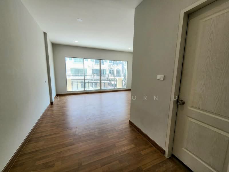 บ้านกลางเมือง เดอะรอยัลโมนาโค ศรีนครินทร์, Bangkok, Suan Luang, Suan Luang, Bangkok, 4 Bedrooms, 200 sqm, Townhouse For Sale, by Angsanaporn D, 500236967 - DDproperty.com