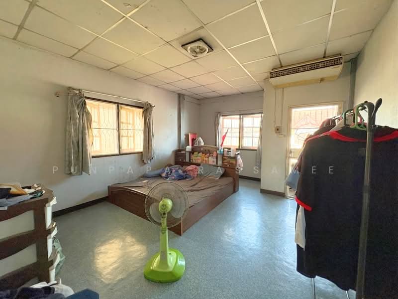 Samrej Ville 1, Nonthaburi, 158 Soi Moobaan Samret Ville 1, Soi 8, Mahasawat, Bang Kruai, Nonthaburi, 2 Bedrooms, 100 sqm, Townhouse For Sale, by Punpapa Rassamee, 500236970 - DDproperty.com