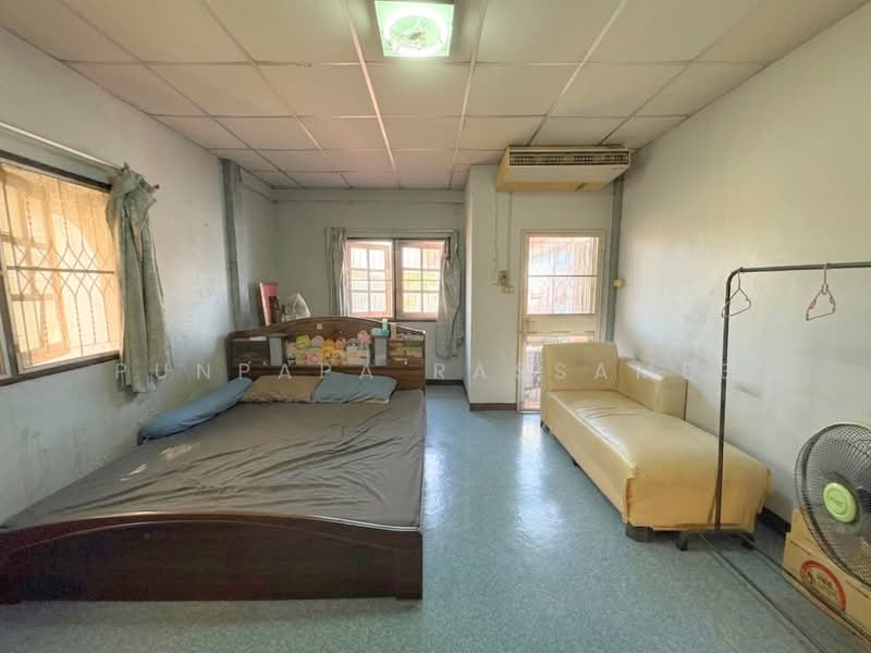 Samrej Ville 1, Nonthaburi, 158 Soi Moobaan Samret Ville 1, Soi 8, Mahasawat, Bang Kruai, Nonthaburi, 2 Bedrooms, 100 sqm, Townhouse For Sale, by Punpapa Rassamee, 500236970 - DDproperty.com