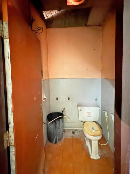 Samrej Ville 1, Nonthaburi, 158 Soi Moobaan Samret Ville 1, Soi 8, Mahasawat, Bang Kruai, Nonthaburi, 2 Bedrooms, 100 sqm, Townhouse For Sale, by Punpapa Rassamee, 500236970 - DDproperty.com