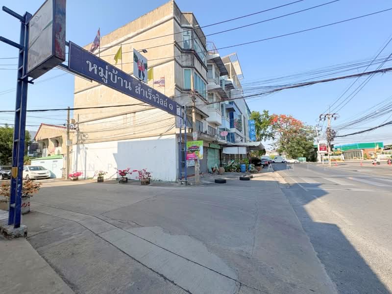 Samrej Ville 1, Nonthaburi, 158 Soi Moobaan Samret Ville 1, Soi 8, Mahasawat, Bang Kruai, Nonthaburi, 2 Bedrooms, 100 sqm, Townhouse For Sale, by Punpapa Rassamee, 500236970 - DDproperty.com