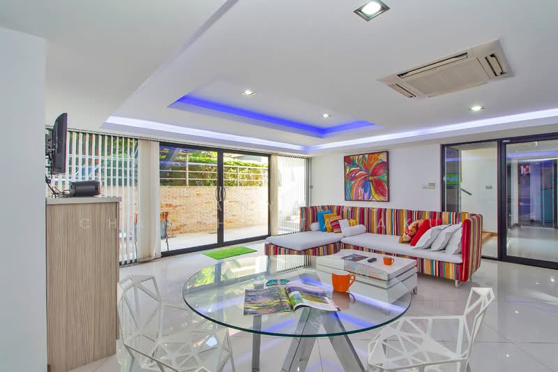 4-BR Villa, Chon Buri (Pattaya), Nong Pru, Bang Lamung (Pattaya), Chon Buri (Pattaya), 4 Bedrooms, 650 sqm, Villa For Sale, by Thanyalag Chanchodtanakul, 500236974 - DDproperty.com