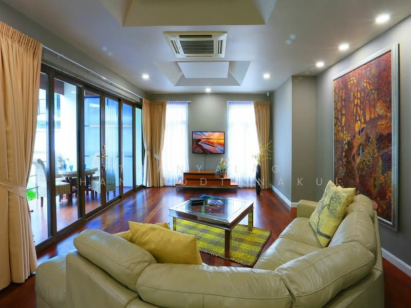 5-BR Villa, Chon Buri (Pattaya), Nong Pru, Bang Lamung (Pattaya), Chon Buri (Pattaya), 5 Bedrooms, 450 sqm, Villa For Sale, by Thanyalag Chanchodtanakul, 500236984 - DDproperty.com